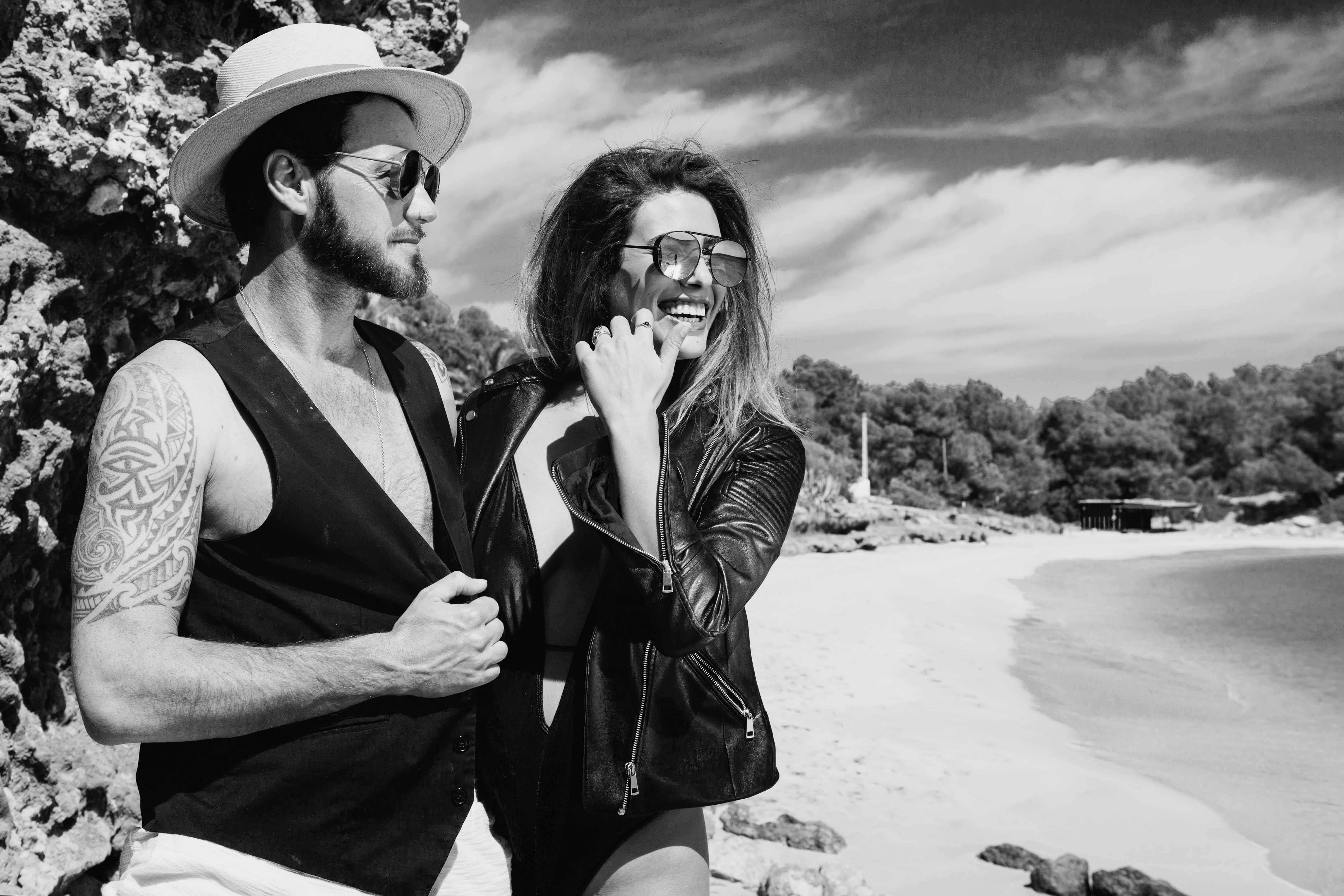 Man women wear ROCCO unisex sunglasses by SOLFUL Ibiza