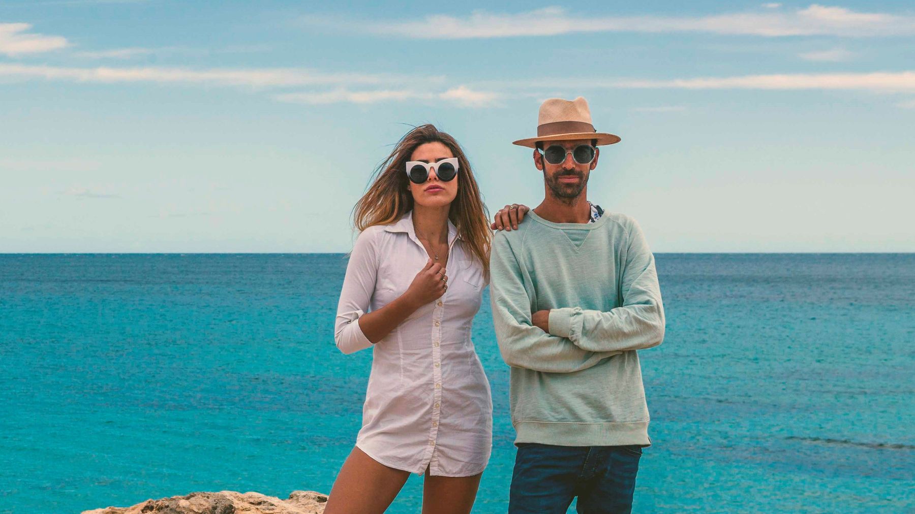 couple wears the best sunglasses in ibiza SOLFUL UV 400 protection lens